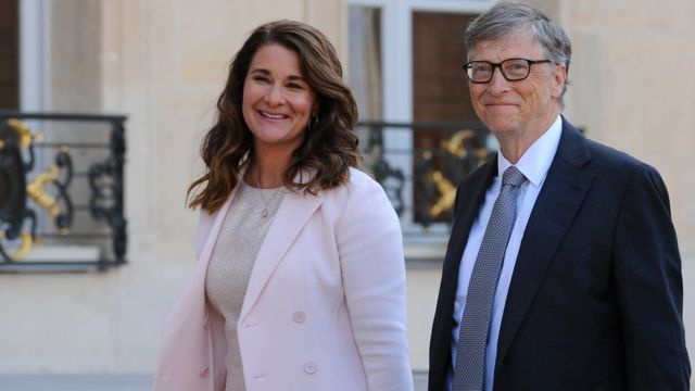 Çok sayıda helikopter uçak ev araba arazi... Bill Gates ve Melinda Gates anlaşmaya vardı