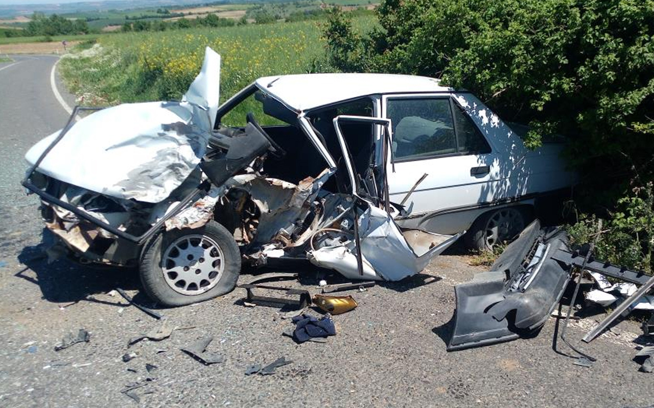 Tekirdağ'da tankerle çarpışan otomobil hurdaya döndü! Mucize kurtuluş