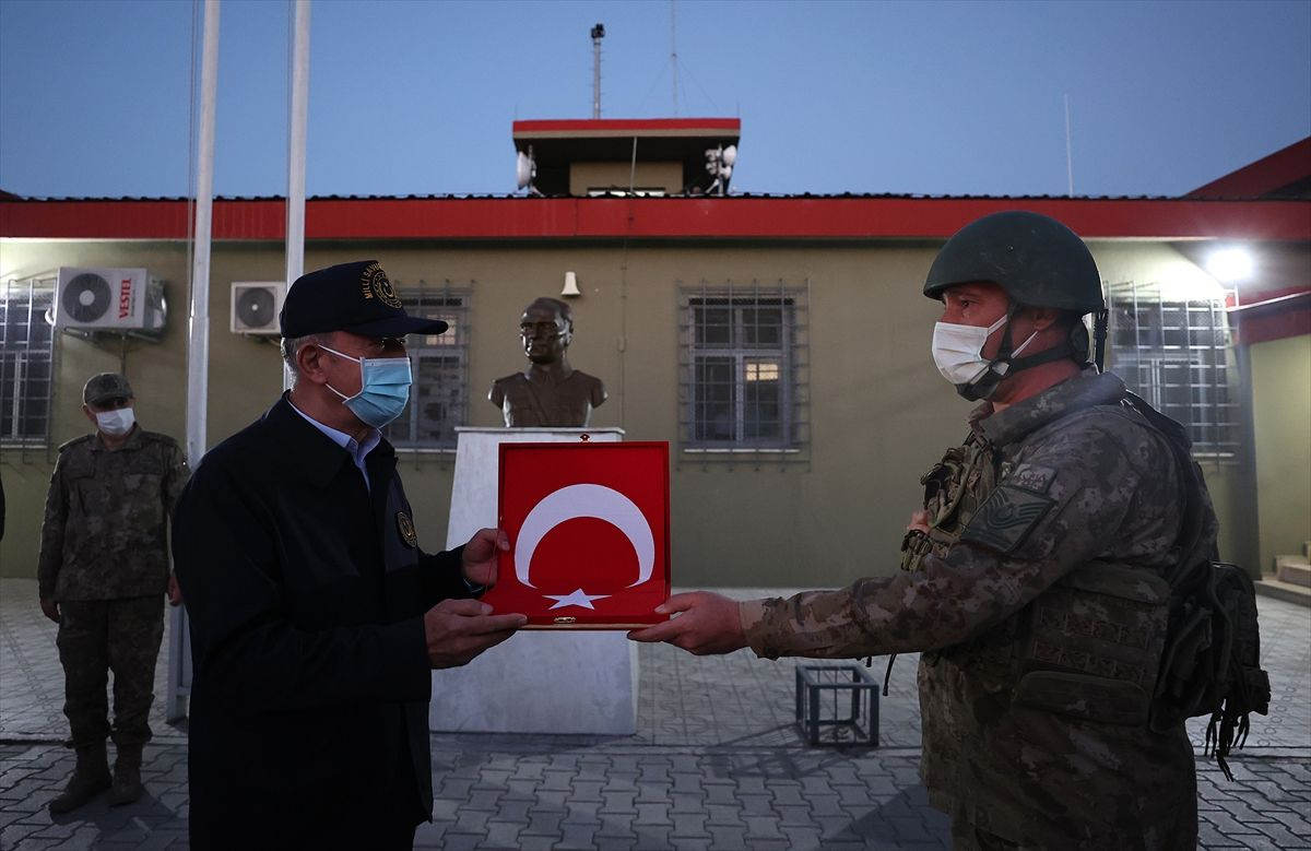 Hulusi Akar açıkladı:  1 Ocak'tan bugüne kadar 1056 terörist etkisiz hale getirildi