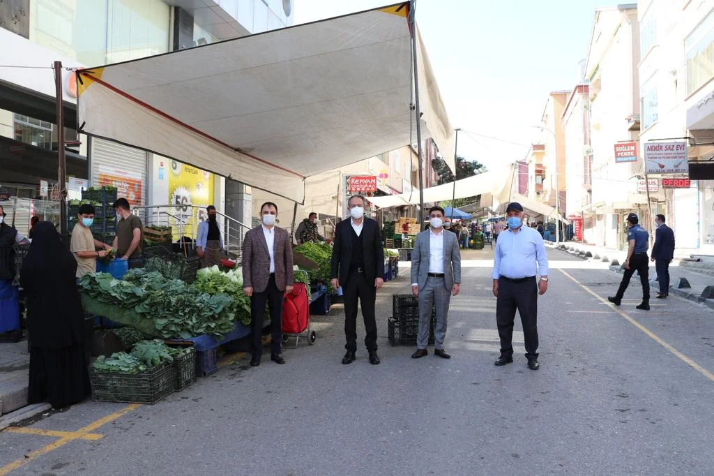 Sultanbeyli'de Semt Pazarlarında Denetim Yapıldı
