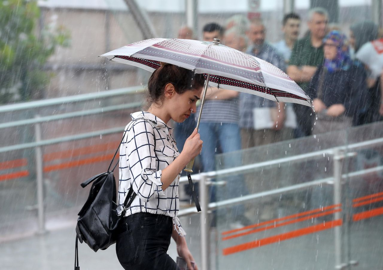 Sağanak yağış geliyor listede İstanbul da var! İşte bugün yağış beklenen iller ve hava durumu