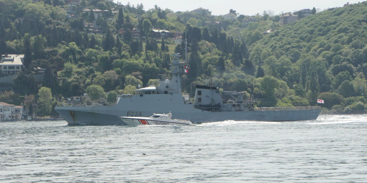 Rus ve İngiliz savaş gemileri 1 saat arayla İstanbul Boğazı'ndan Karadeniz'e açıldı