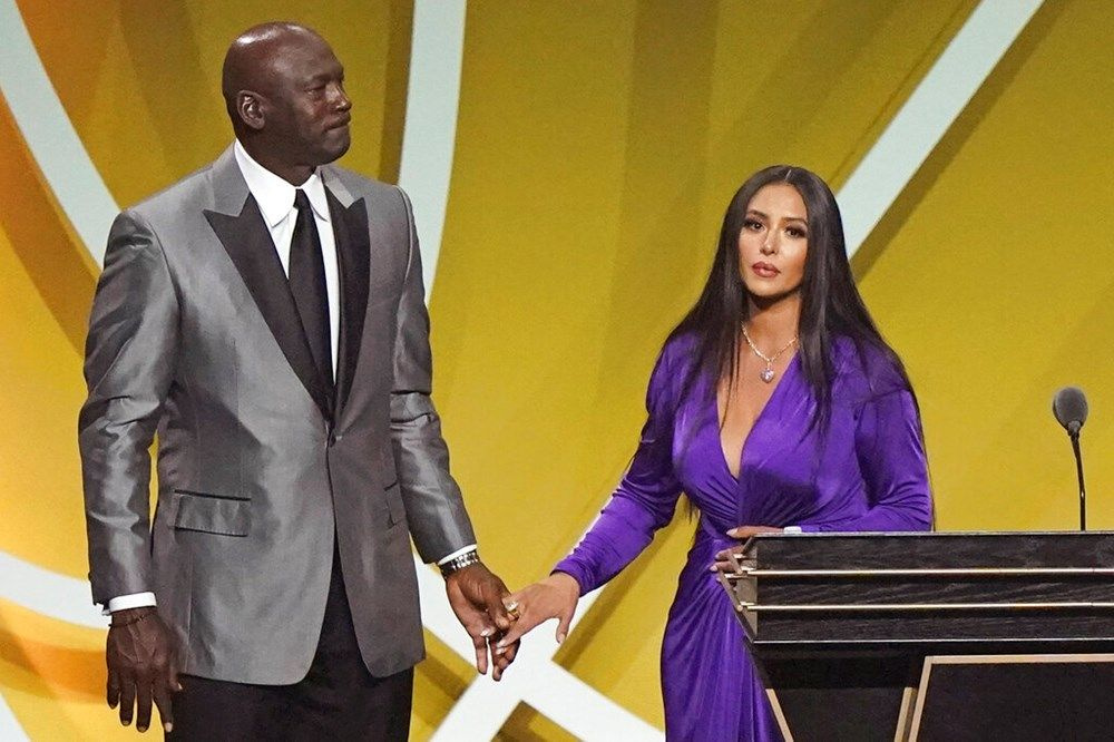 Vanessa Bryant gözyaşlarını tutamadı! Kobe Bryant sözleriyle herkesi ağlattı