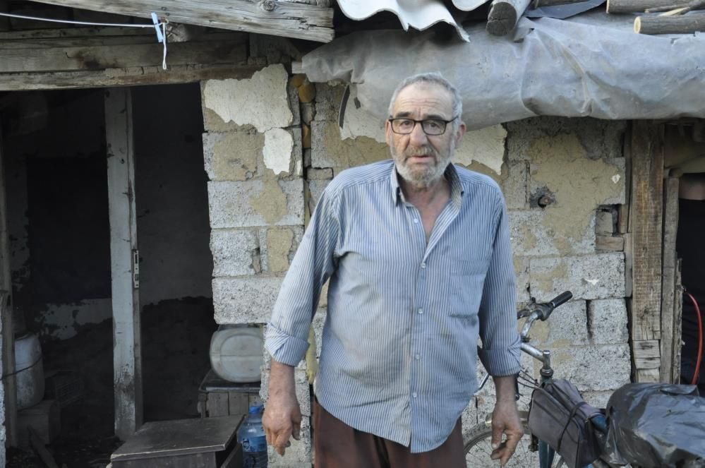 13 yıllık eşi yüzünden insanlara küstü! Eskişehir'de barakada tek başına yaşıyor