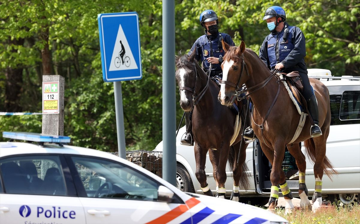 Belçika'da terör tehdidi oluşturan firari askeri aramak için ordu da devrede
