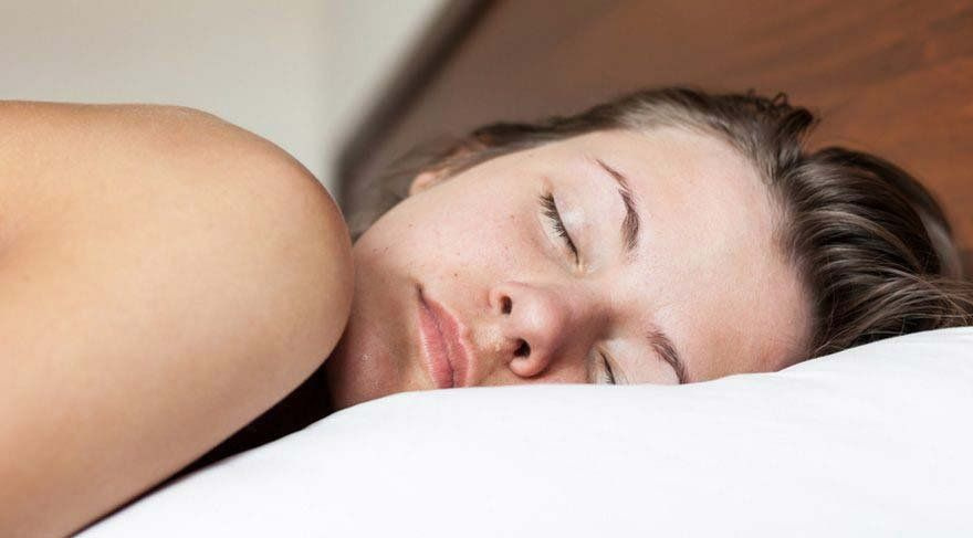 Uykuda salya akması nedenleri ağızdan salya akmasını ciddiye alın!