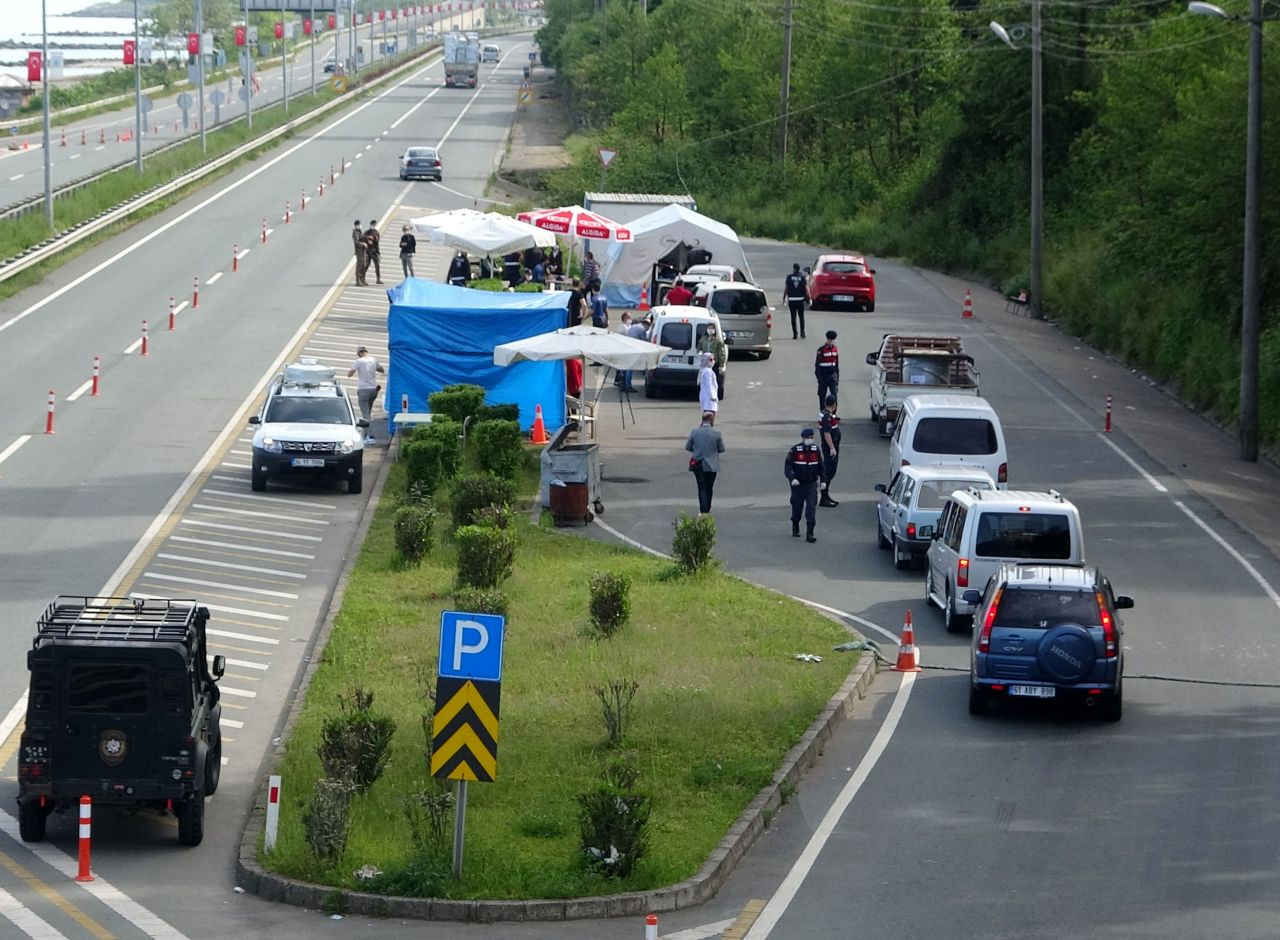 Yevmiye fiyatını duyan gelmek istiyor! Çay göçü ile 30 bin kişi giriş yaptı Rize valisi uyardı