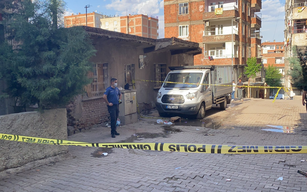 Diyarbakır'da bir kişi boşanma aşamasındaki karısı ve kayınvalidesini silahla yaraladı