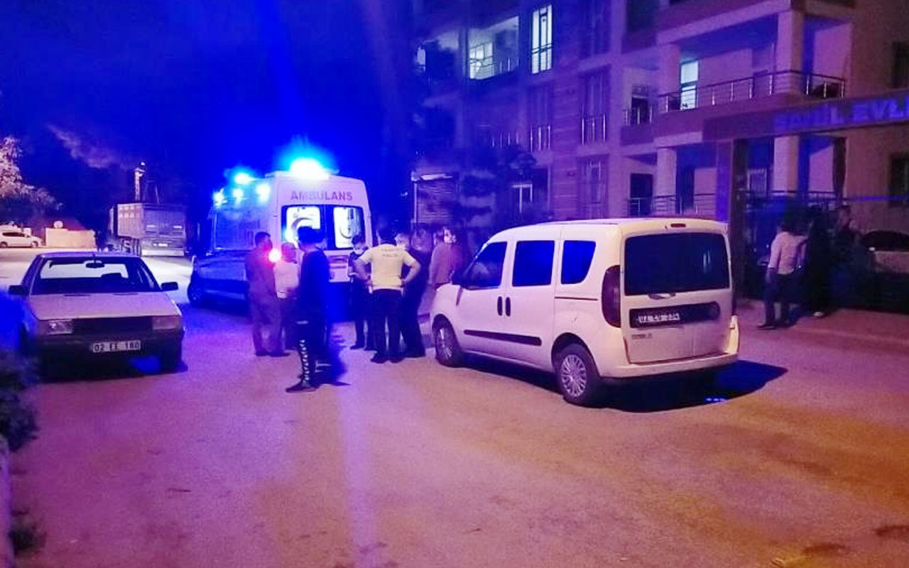 Adıyaman'da ‘Ne bakıyorsun’ kavgası kanlı bitti: 2 Yaralı