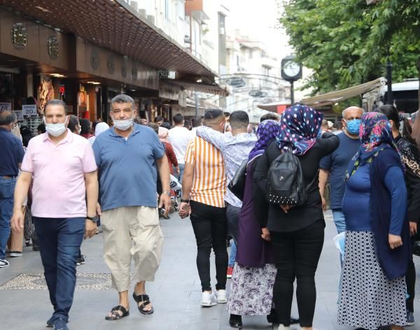 Vaka sayısında düşüş sürüyor! Antalya koronavirüs haritasında ilk kez 'sarı' oldu