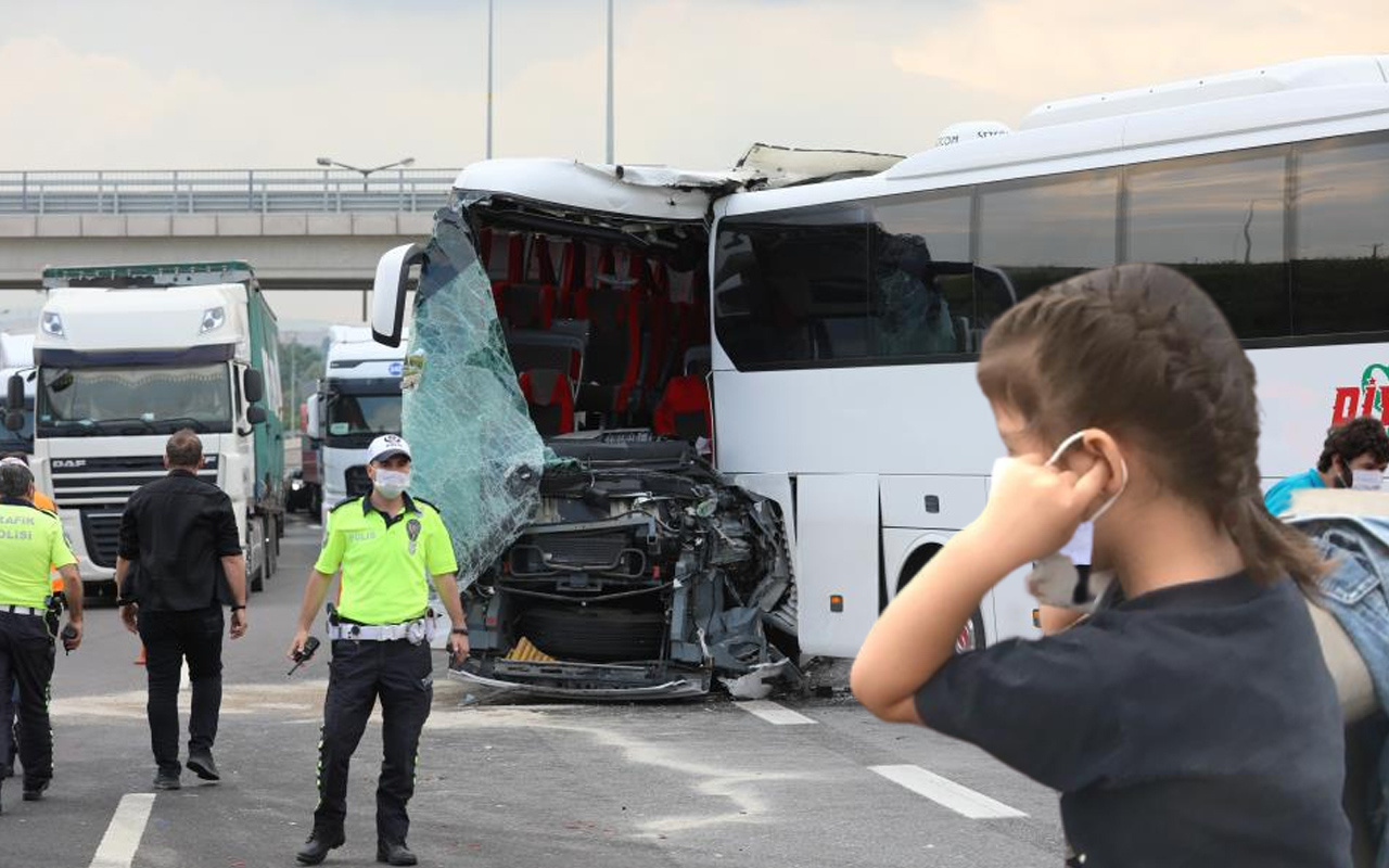 Kocaeli TEM'de otobüsler çarpıştı! Giresun'da 'katil kamyonet' tünelde 2 can aldı