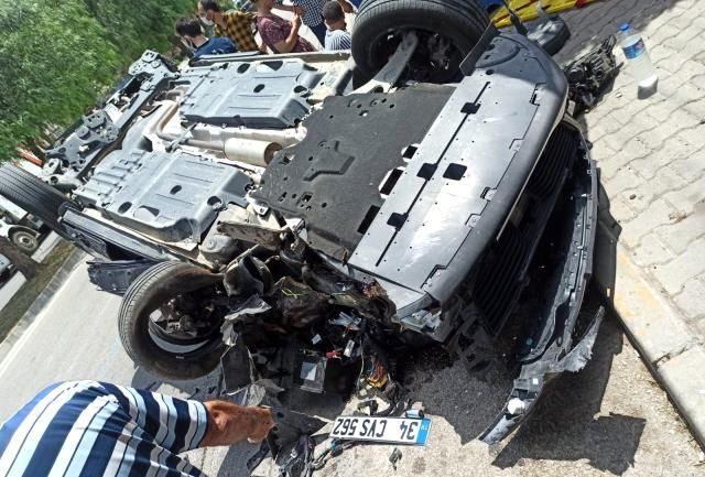 İlker Aksum Adana'da trafik kazası geçirdi aracı 2 takla attı sağlık durumu...