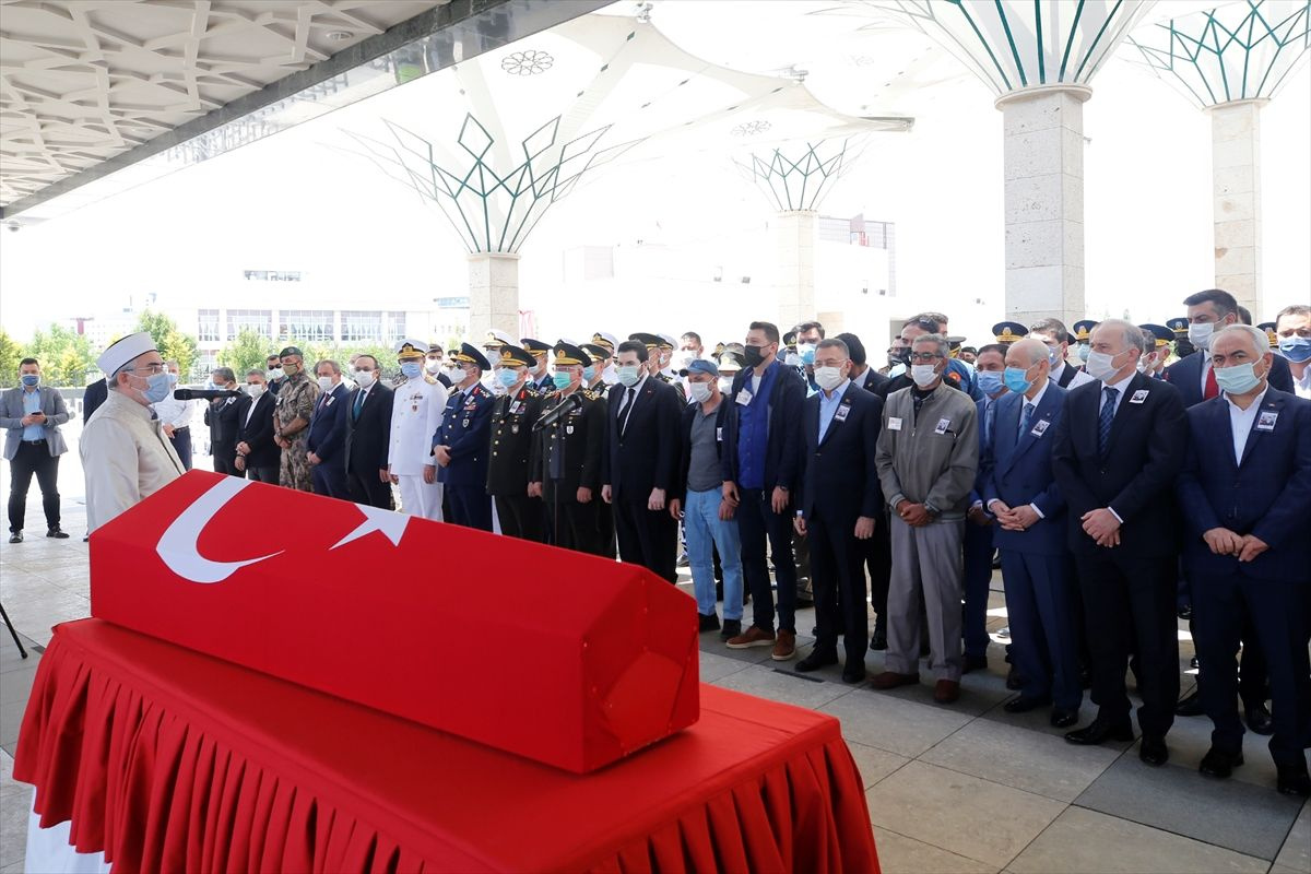 Ankara'da gözyaşları sel oldu! Şehit Uzman Çavuş Hüseyin Keleş'in eşinin feryatları yürek dağladı