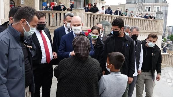İçişleri Bakanı Süleyman Soylu Taksim Camii'ni ziyaret etti dert dinledi
