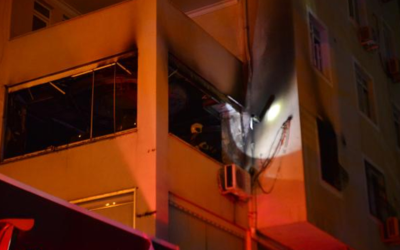 Adana'da evde çıkan yangında 1 kişi öldü 3 kişi yaralandı