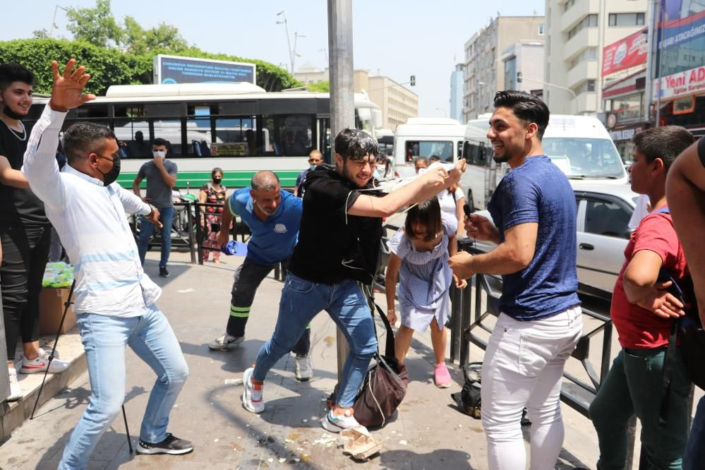 Adana'da direğe bağladı tokat attırıp kafasında yumurta kırdırttı!