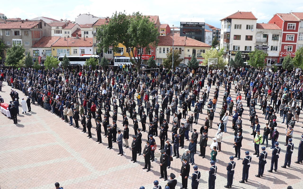 Bitlis şehidi Jandarma Teğmen Baki Koçak memleketi Yozgat'ta ebediyete uğurlandı