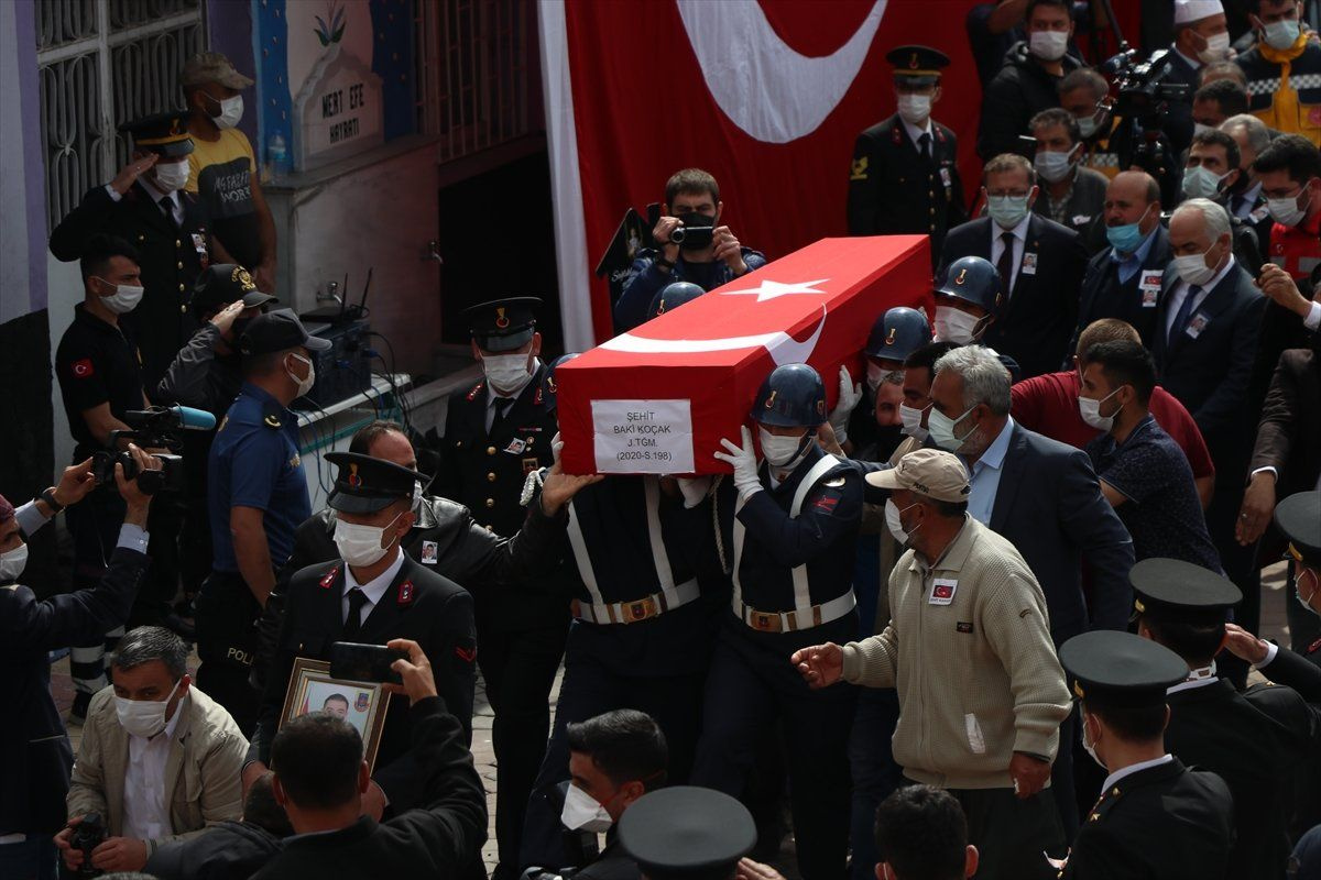 Bitlis şehidi Jandarma Teğmen Baki Koçak memleketi Yozgat'ta ebediyete uğurlandı