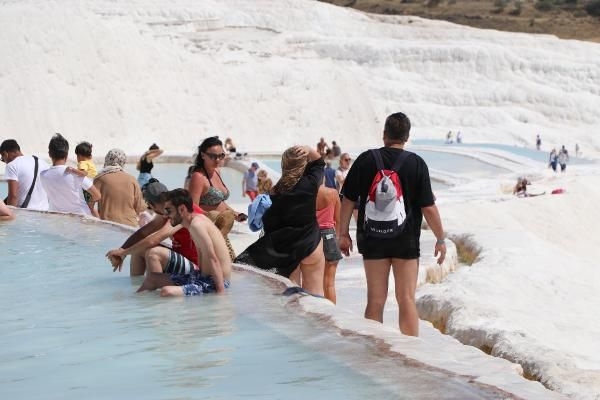 Denizli'de Beyaz Cennet'e turistler akın etti: Bir zorluğu yok, çok güzel bir his