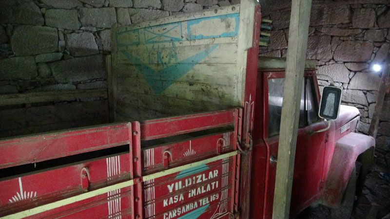 Trabzon'un Şalpazarı'nda 42 yıl önce garaja koydu şimdi bu hale geldi