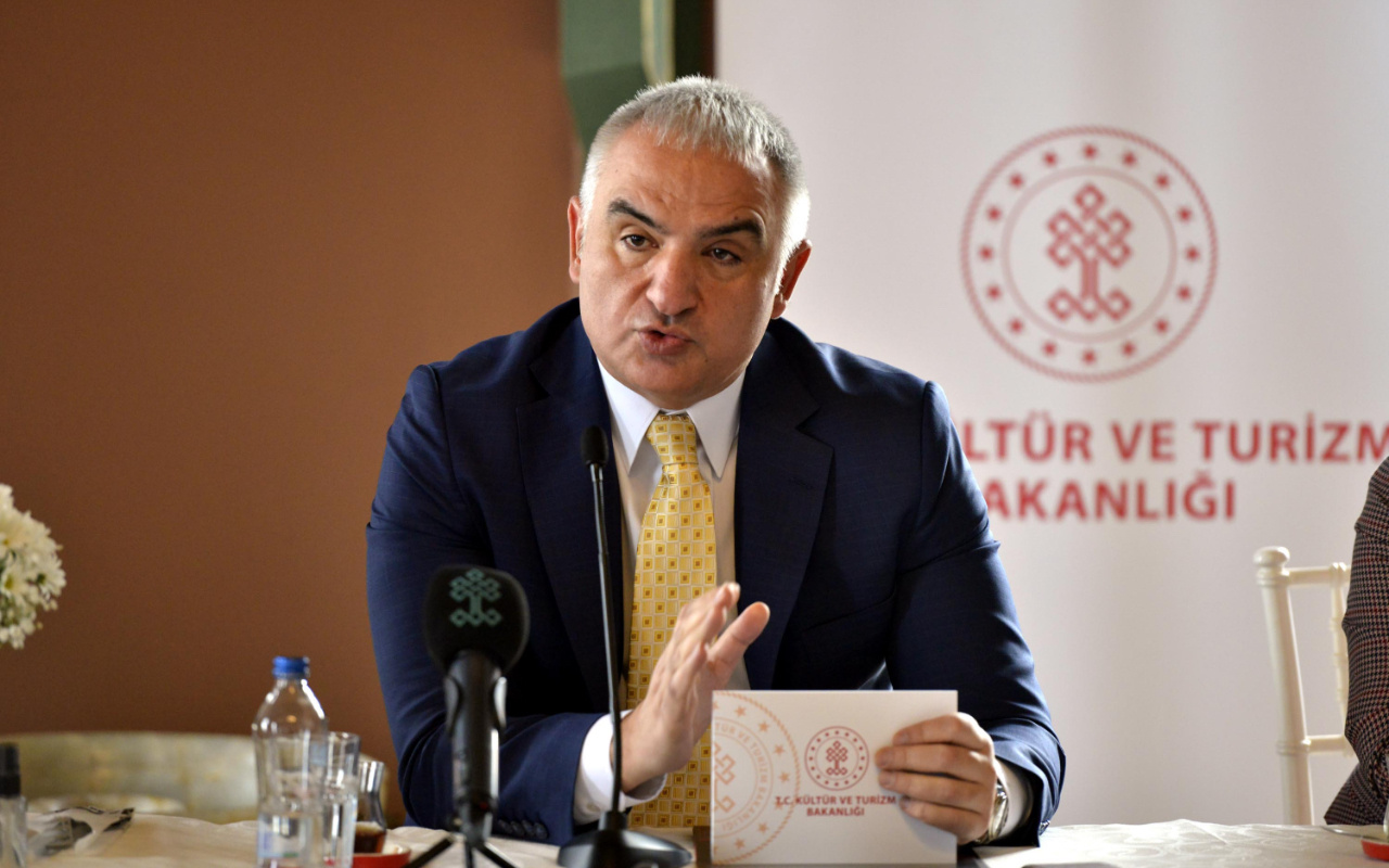 Rus turist Türkiye'ye gelecek mi? Kültür Bakanı Ersoy açıkladı