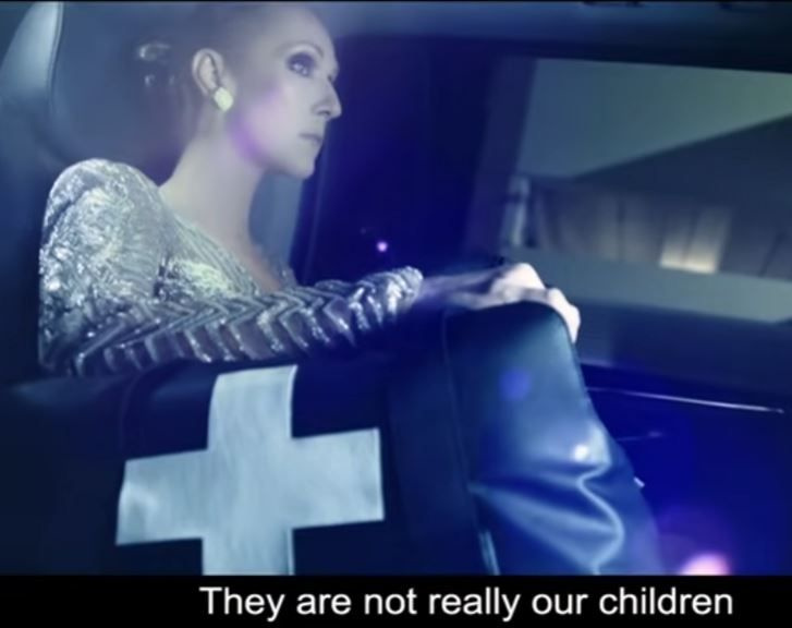 Dünyaca ünlü şarkıcıdan şeytani klip: Bebek cinsiyetleri tek tek...