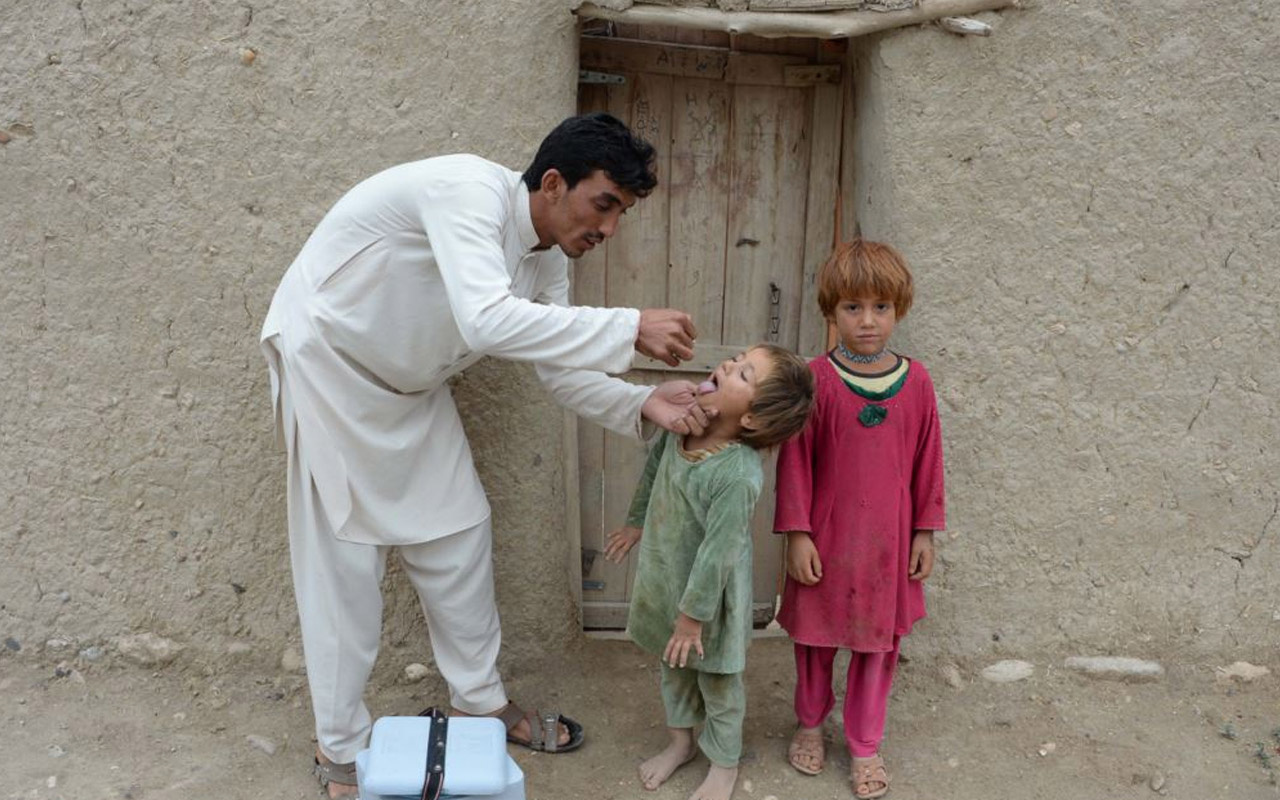 Afganistan'da çocuk felci aşılaması yapan görevlilere saldırı: 4 ölü 3 yaralı