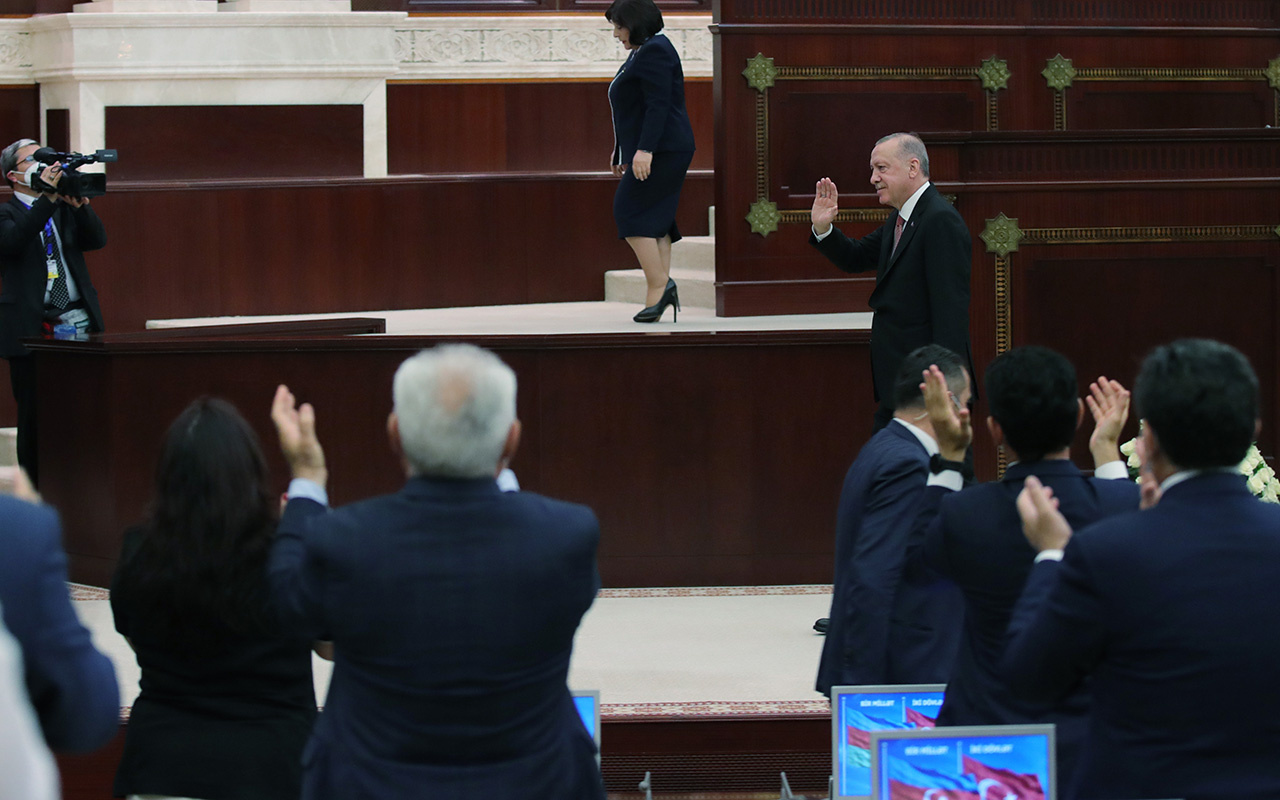 Azerbaycan Milli Meclisinden Cumhurbaşkanı Erdoğan'a coşkulu karşılama