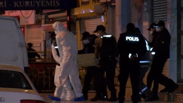 İstanbul'da korkunç olay! Anne ve oğlu 'bomba düzeneği var yaklaşmayın' notu asılı odalarda ölü bulundu