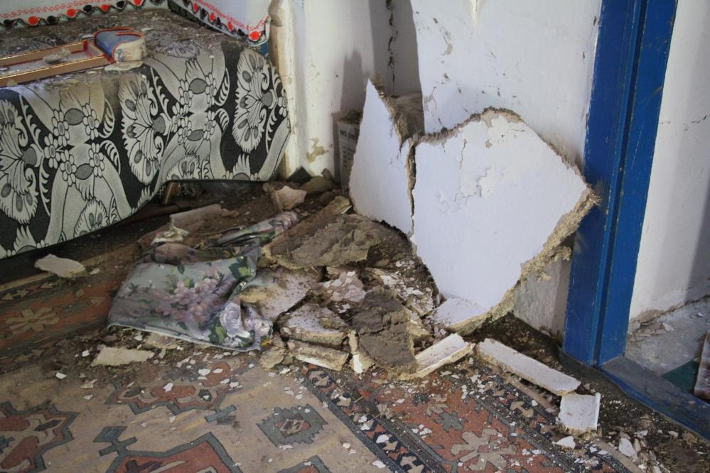 Deprem en çok Elazığ’ı etkiledi! Hasar gün ağarınca ortaya çıktı