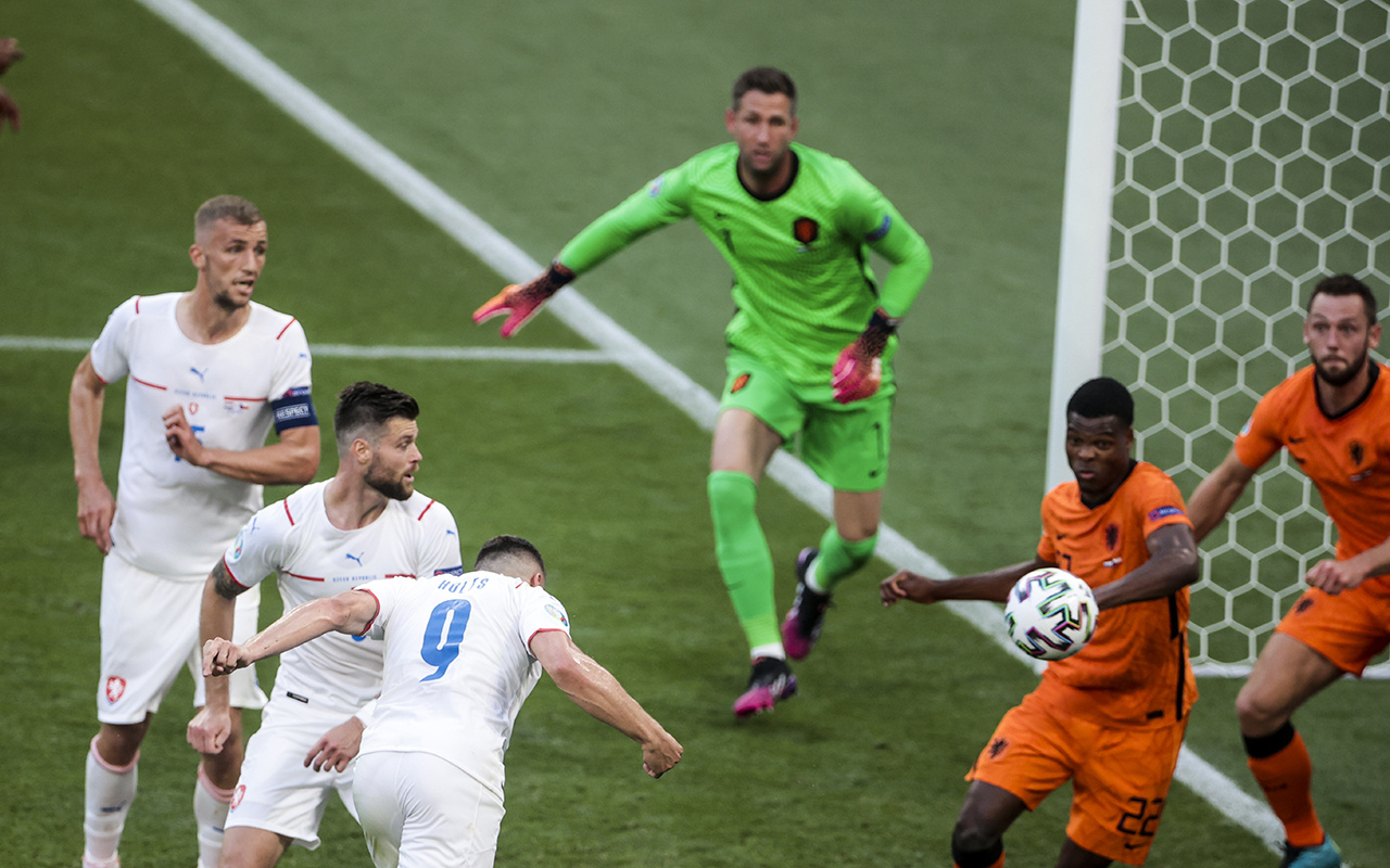 EURO 2020'de Hollanda'yı deviren Çekya çeyrek finale yükseldi
