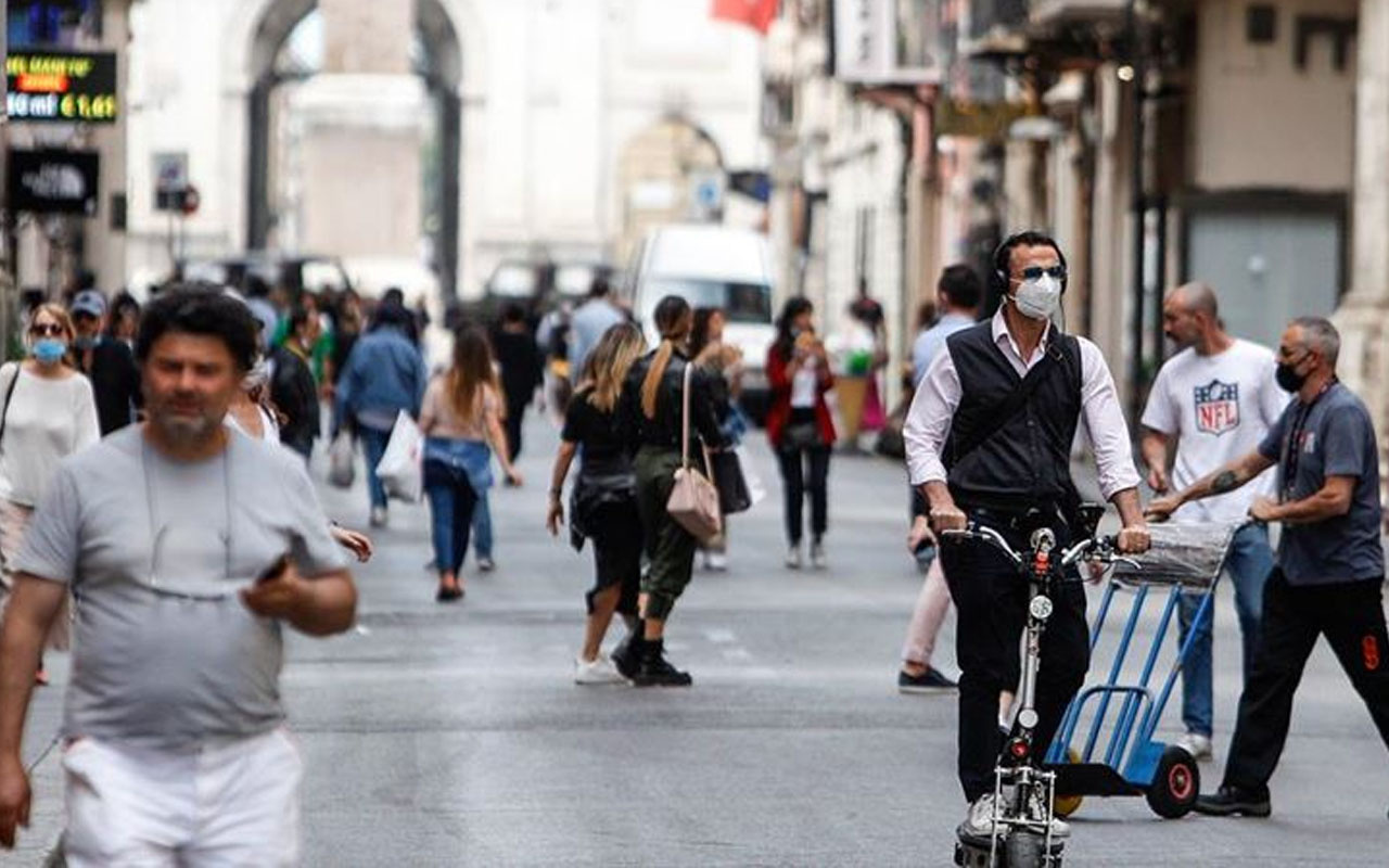 İtalya'dan maske kararı: Açık alanda kullanma zorunluluğu kaldırıldı