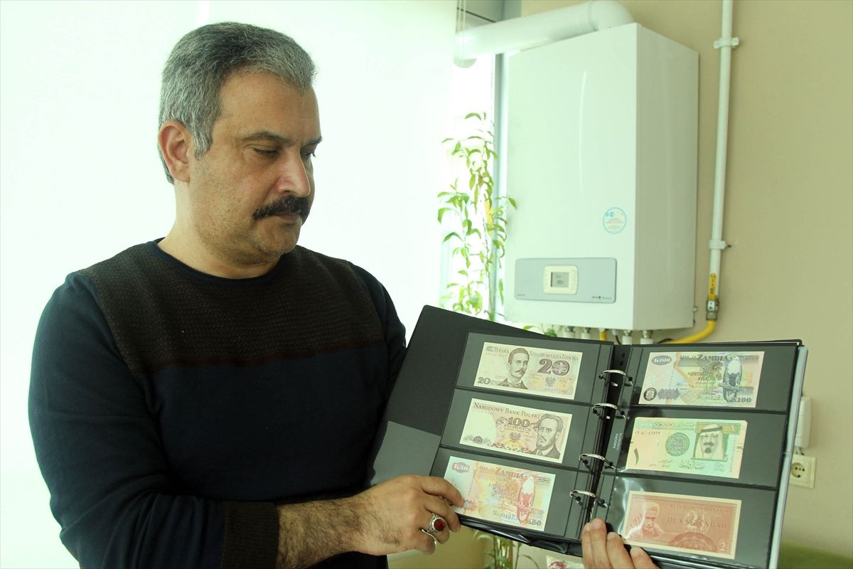40 yılda biriktirdi! Samsun'da öğretmenin evi banka gibi: 105 ülkenin parasını edindi