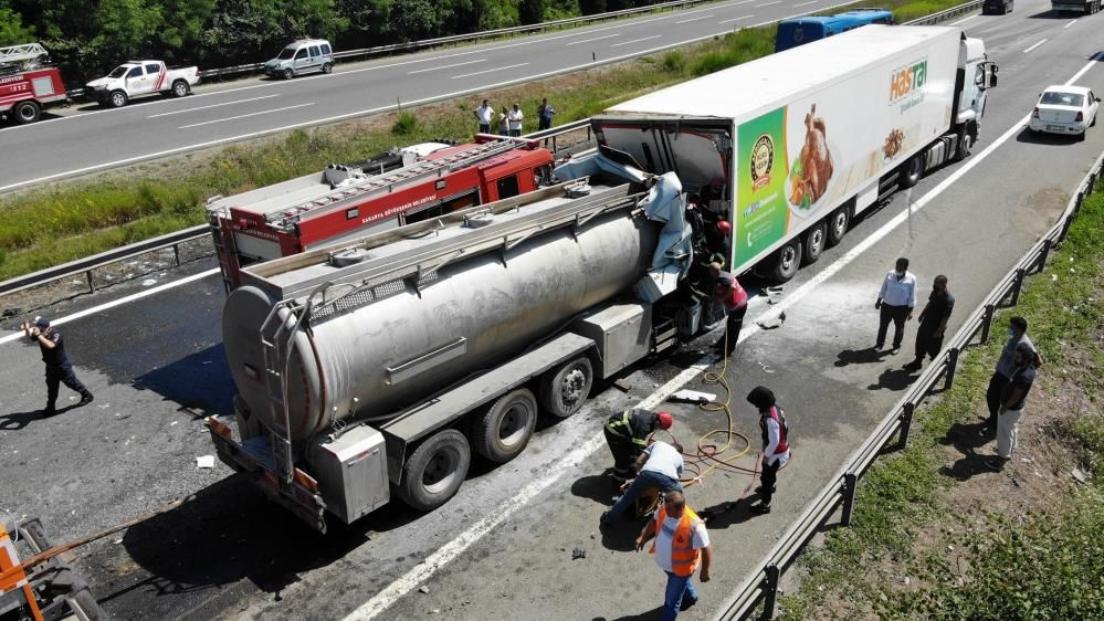 TEM Otoyolu'nda zincirleme korkunç kaza! Tanker, tıra ok gibi saplandı: 1 kişi öldü