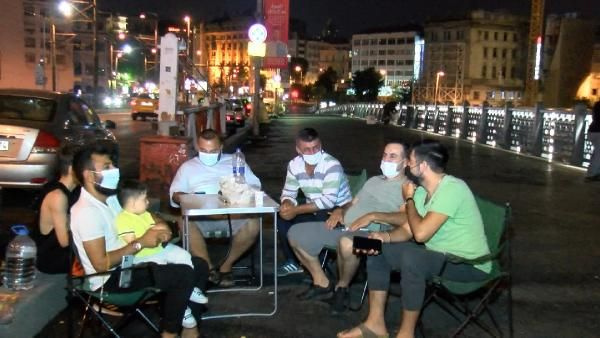 Kısıtlamanın sona erdiği ilk gece! İstanbul'da herkes kendini sahillere, restoranlara attı