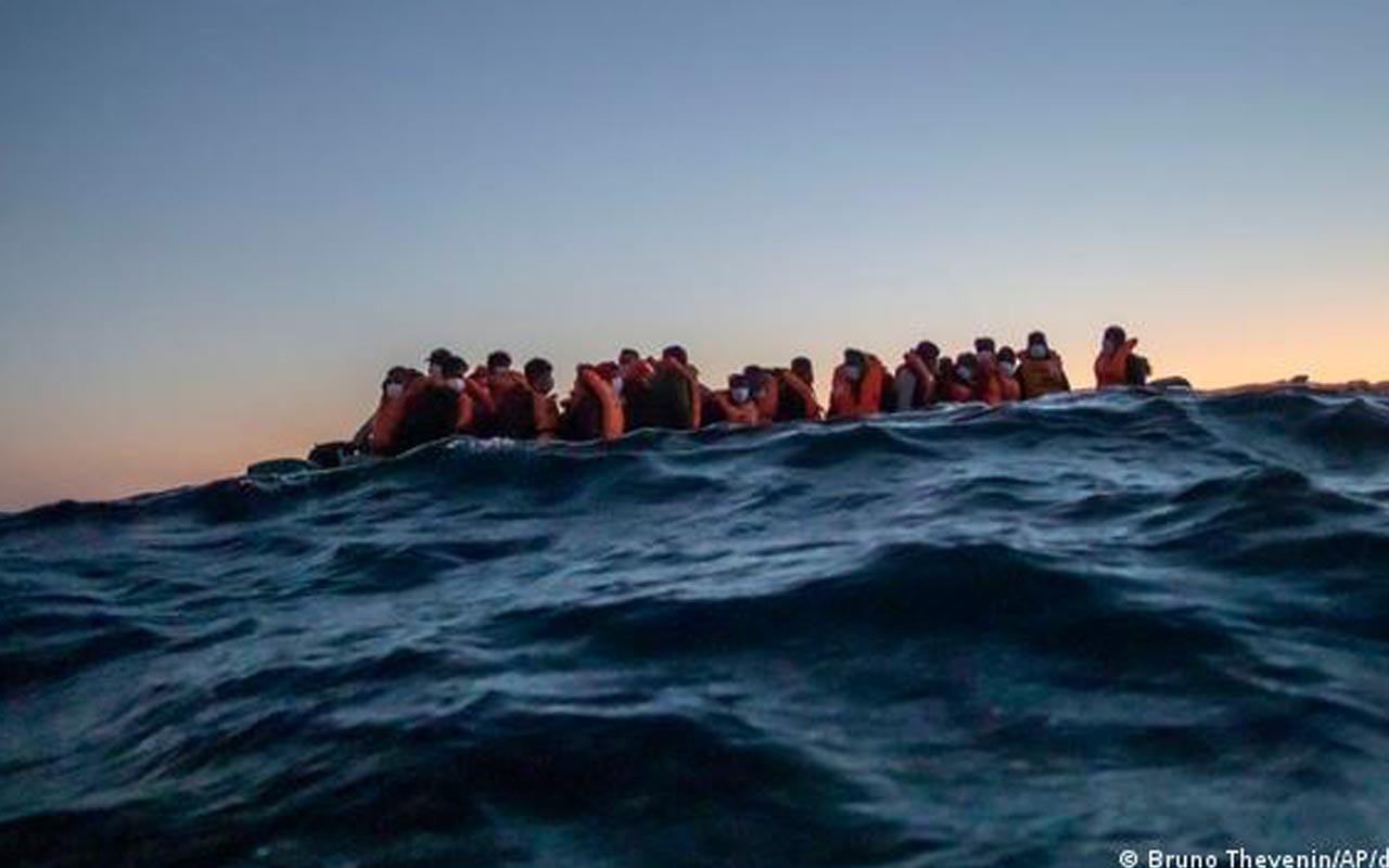 Yeşil Burun Adaları açıklarında göçmen teknesi battı: 63 ölü