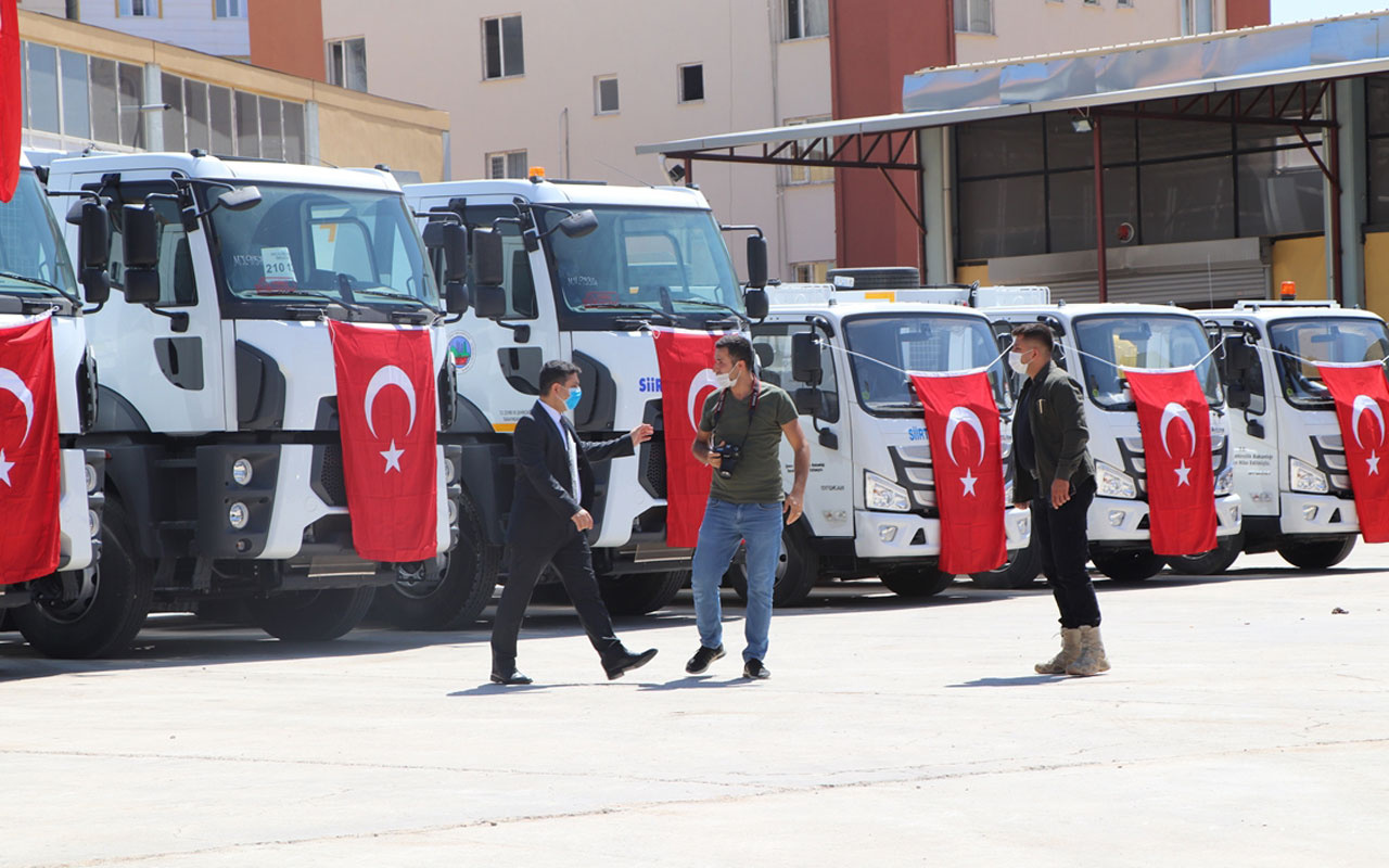 Çevre ve Şehircilik Bakanlığı Siirt ve iki ilçe belediyesine 9 araç hibe etti