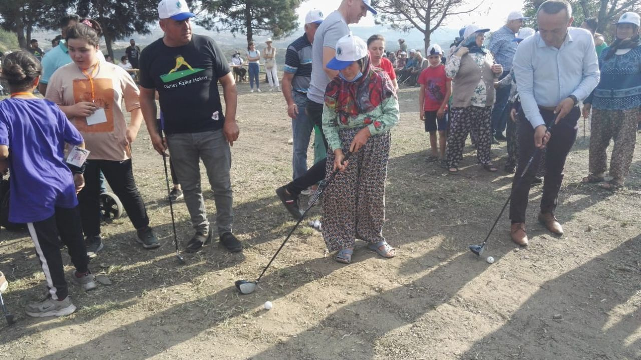 Denizli'de zengin sporu golf köylülerin eğlencesi oldu şalvarlı şampiyonlar