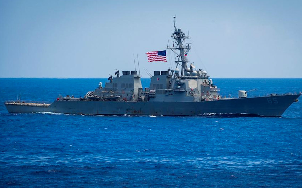 Çin, Güney Çin Denizi'nde egemenlik iddia ettiği kara sularına giren ABD gemisini uzaklaştırdı