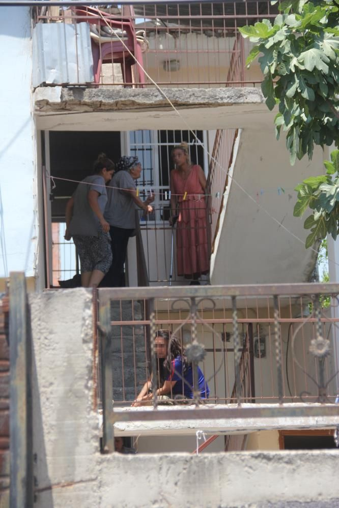 Engelli kardeşine saldırdı! Adana'da uyuşturucu bağımlısı genç kızın annesi de fena