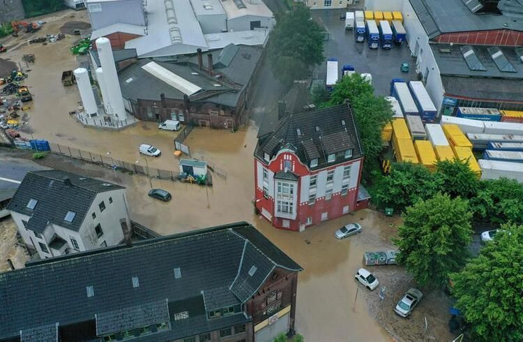Almanya'da sel! Ölü sayısı 100'ü aştı binlerce kişi kayıp binalar çöktü yollar yok oldu
