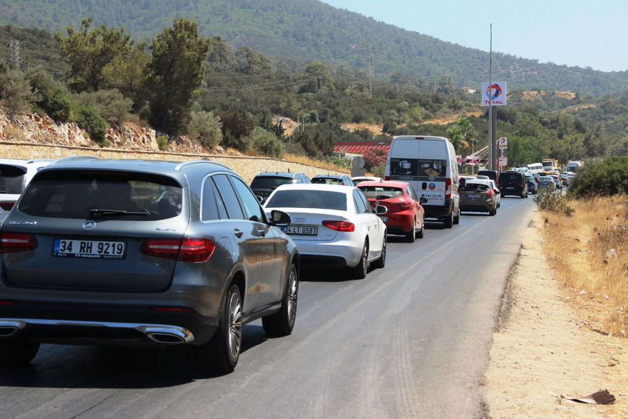 Bodrum’da nüfus 1 milyona yaklaştı! Oteller ve sahiller doldu taştı