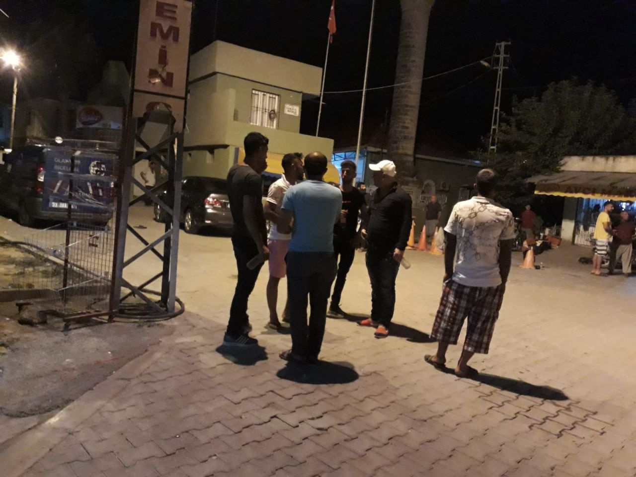Mersin'de düğünde tüfekle havaya ateş açıldı! 10 kişi yaralandı