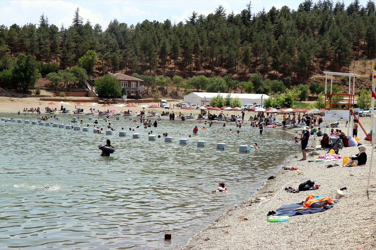 Doğu�da tatilcilerin vazgeçilmez adresi Elazığ�daki Hazar Gölü turizmde