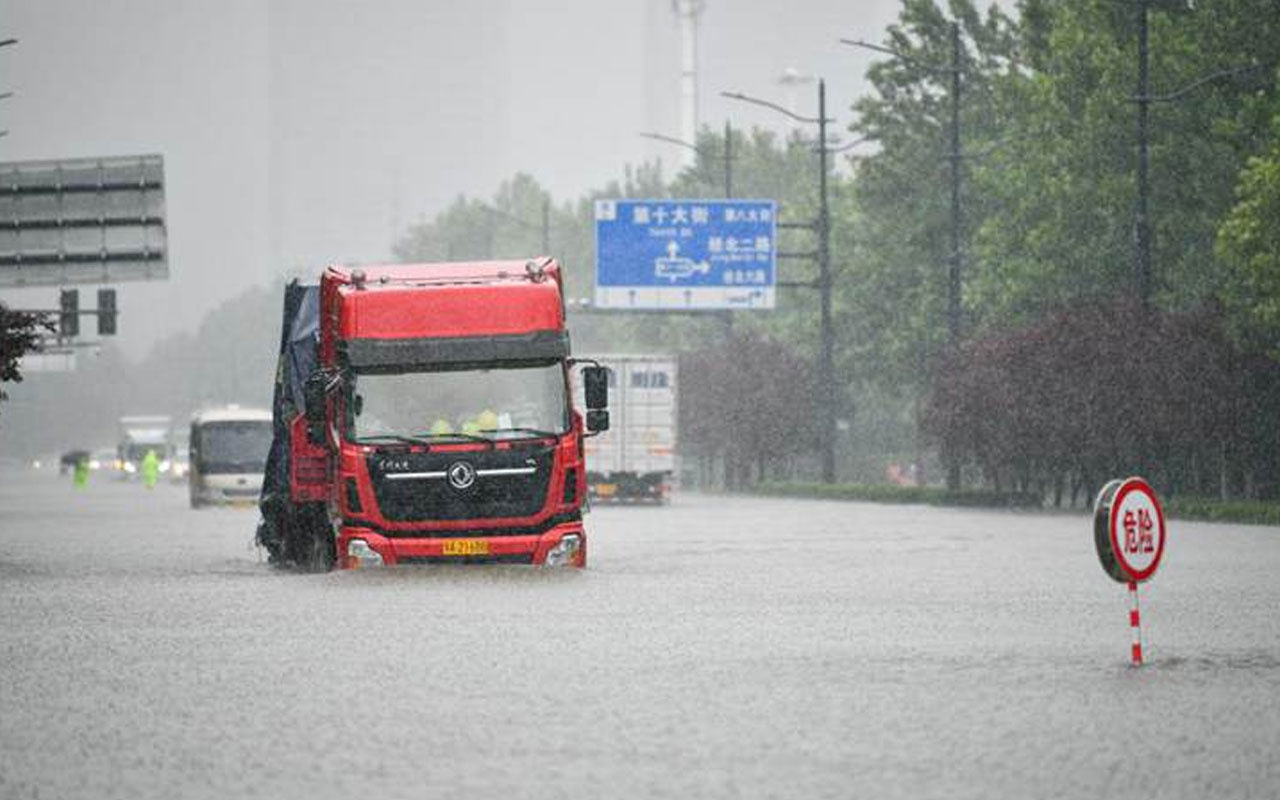 Çin'de sel felaketi: 12 kişi hayatını kaybetti