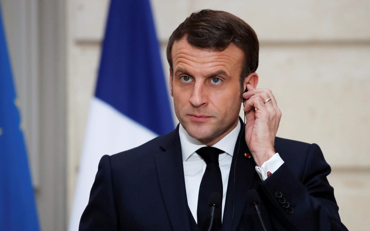 Macron, 'Pegasus' ile dinlendiği şüphesiyle cep telefonunu ve numarasını değiştirdi