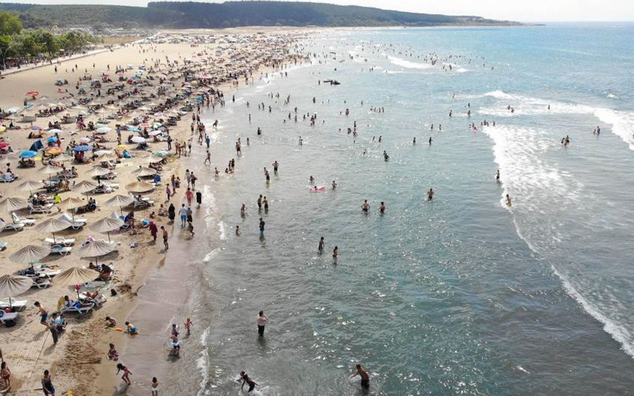 Kandıra’da 3 plaj hariç denize girmek yine yasaklandı