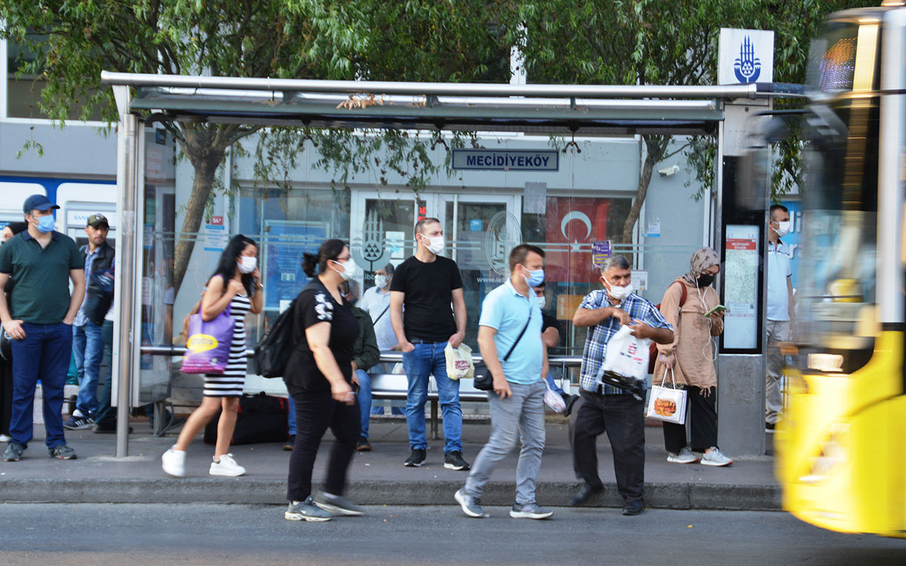  Bayram bitti mesai başladı, İstanbul güne trafikle uyandı