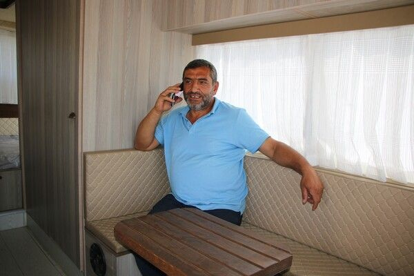 Elazığ'da görenler hayran kaldı! 60 bin lira harcayıp lüks karavan haline getirdi
