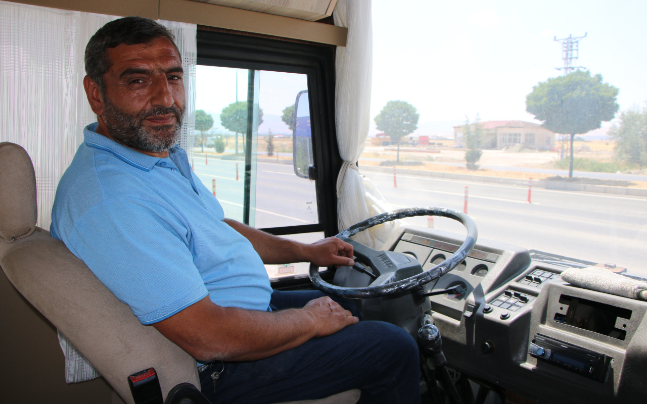 Elazığ'da görenler hayran kaldı! 60 bin lira harcayıp lüks karavan haline getirdi